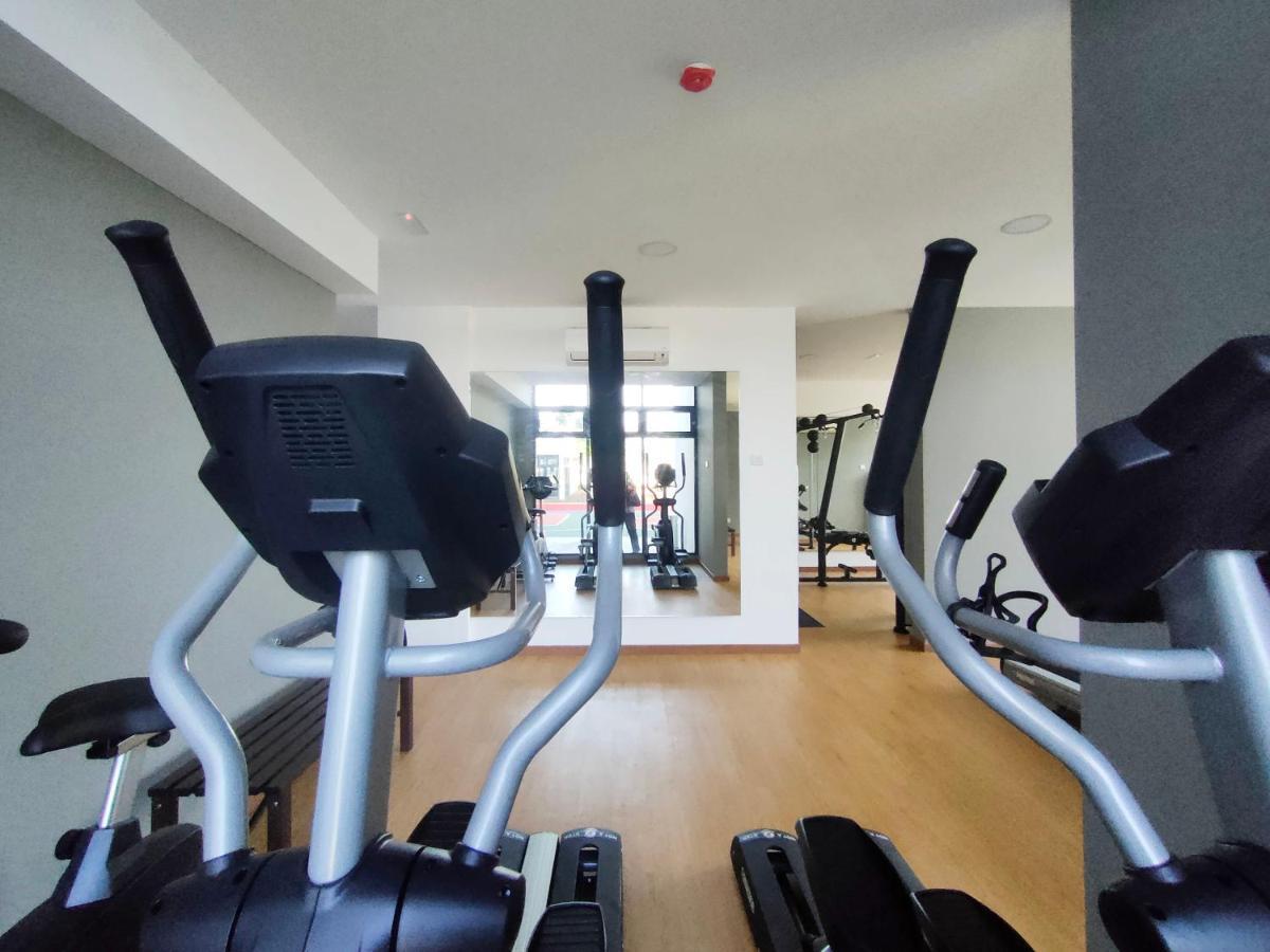 Astetica Residences 200Mbps Wifi Netflix Seri Kembangan Exterior photo